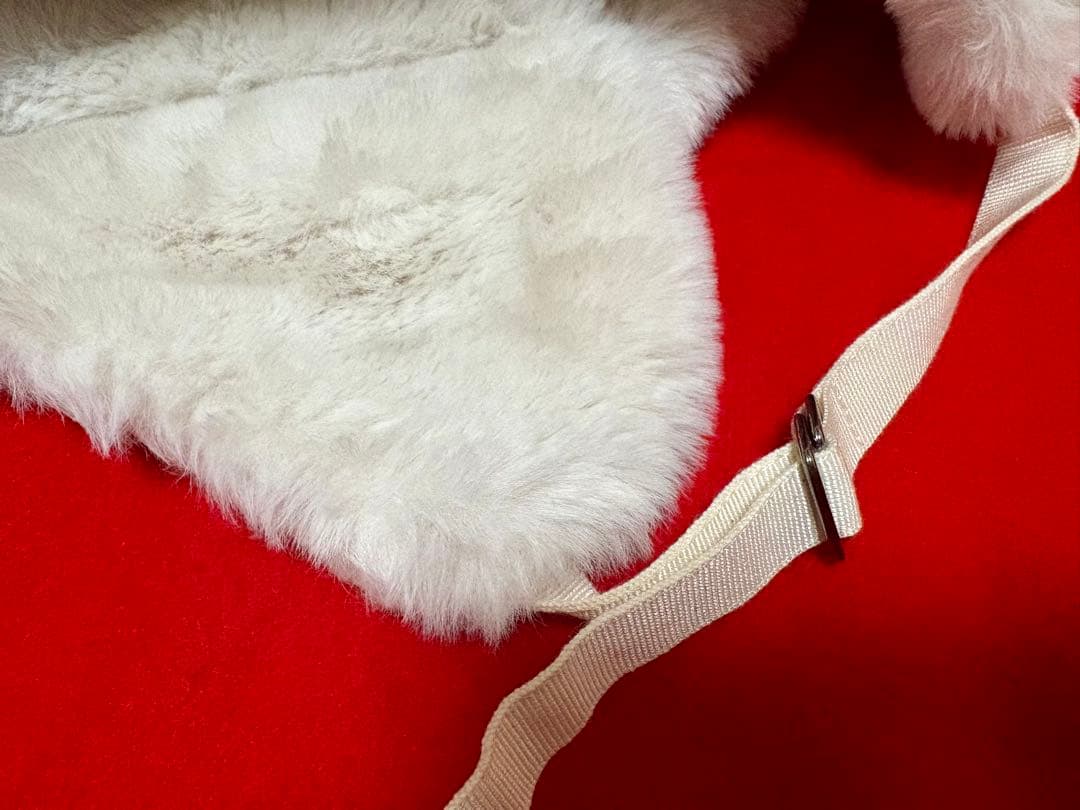 ❤️ 未使用　TRICOT CHIC ホワイトファー耳あて付き　タグ付き　58