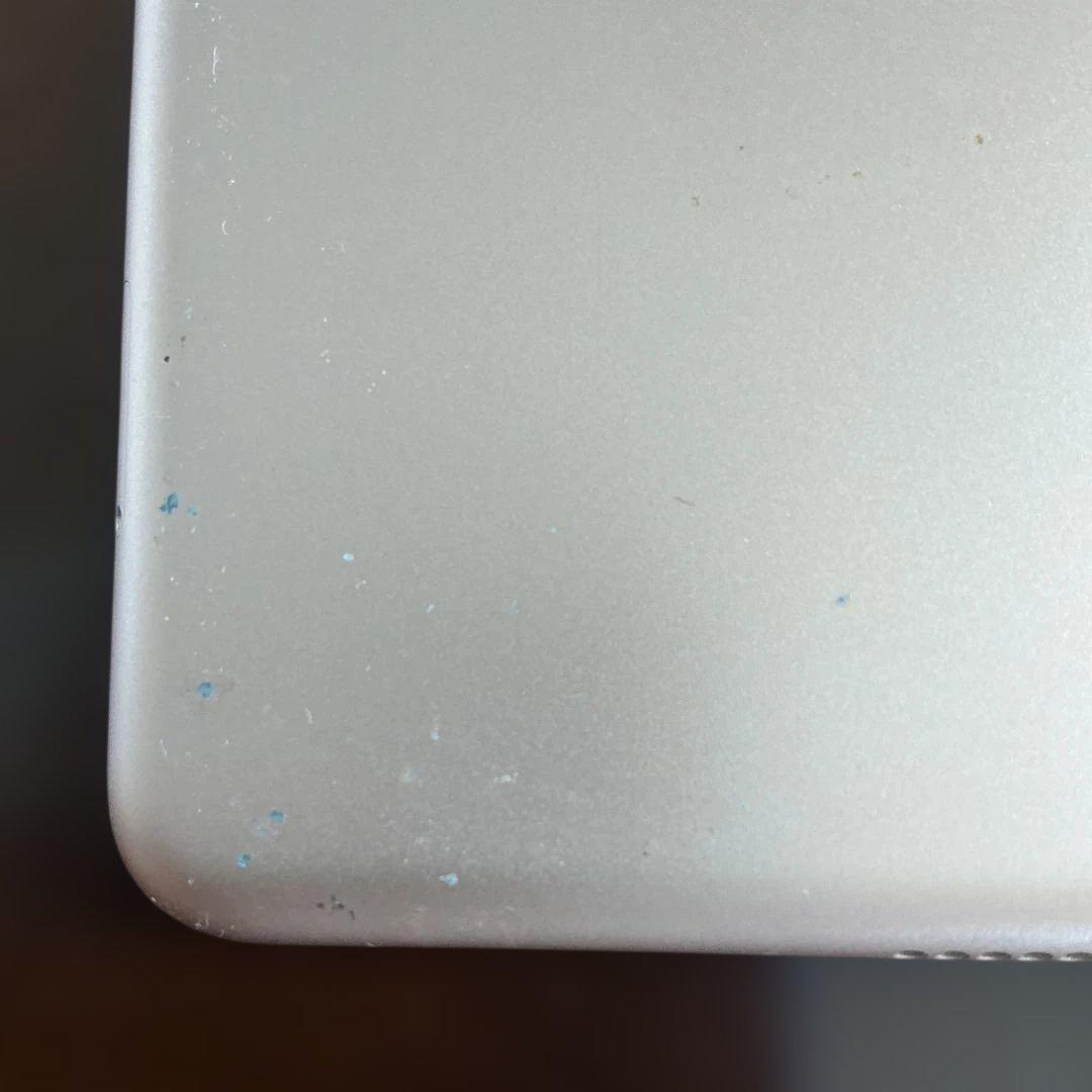 Apple iPad 第８世代ゴールド 本体＆充電器付き