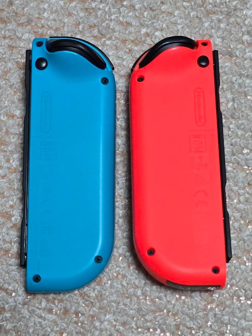 t*n様 Nintendo Switch　ネオンブルー　ネオンレッド　本体HAC