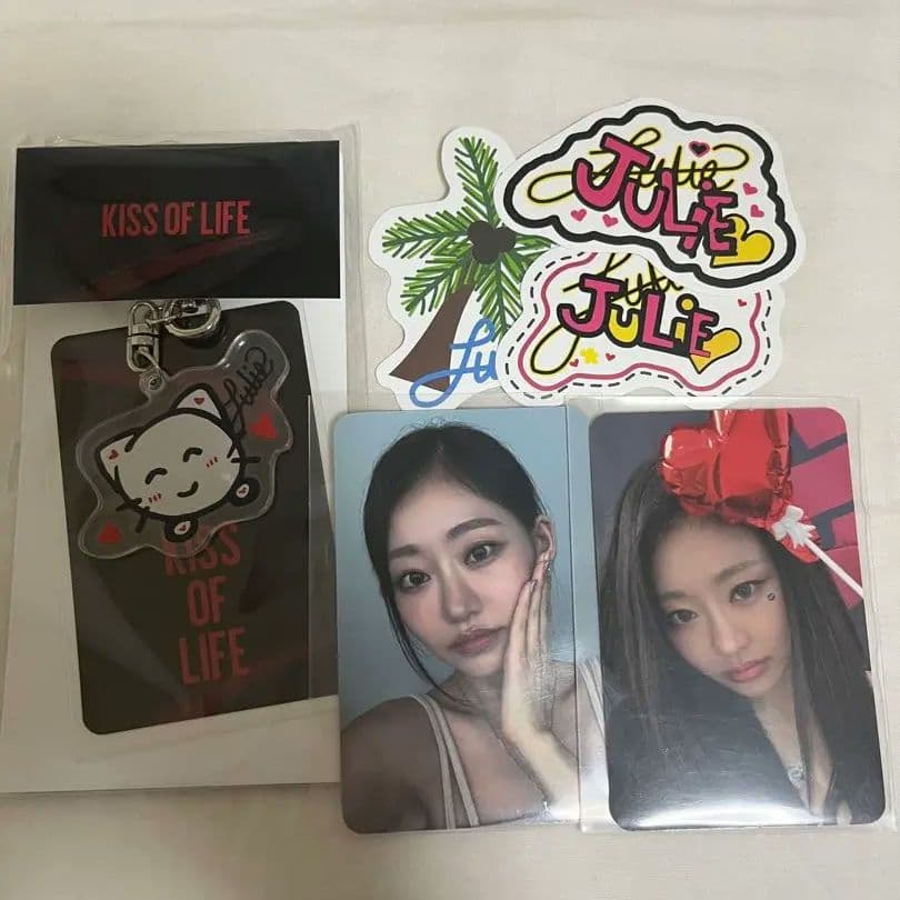 KISS OF LIFE キオプ everline ジュリー　キーリング トレカ