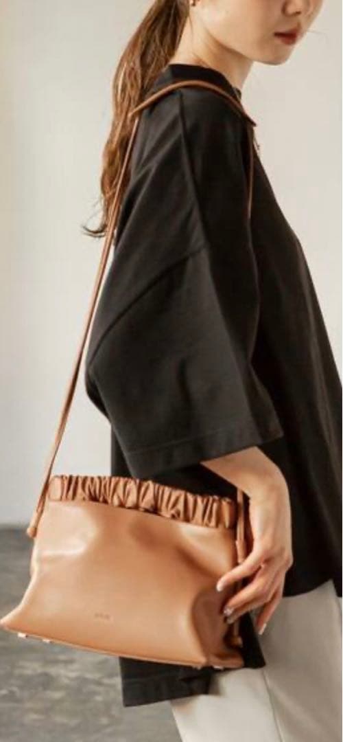 pom　DECKE 美品　ショルダーバッグ