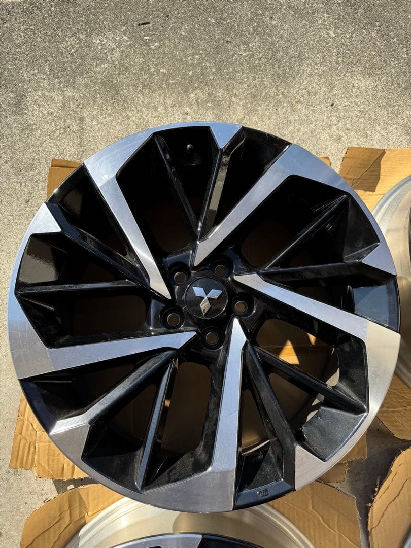 三菱 アウトランダー　20インチ ホイール 4本セット