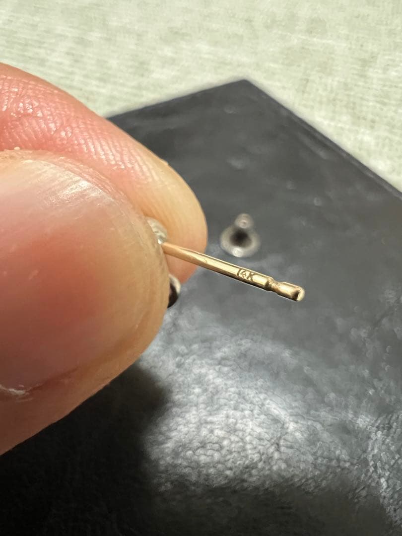 クロムハーツダガー ピアス