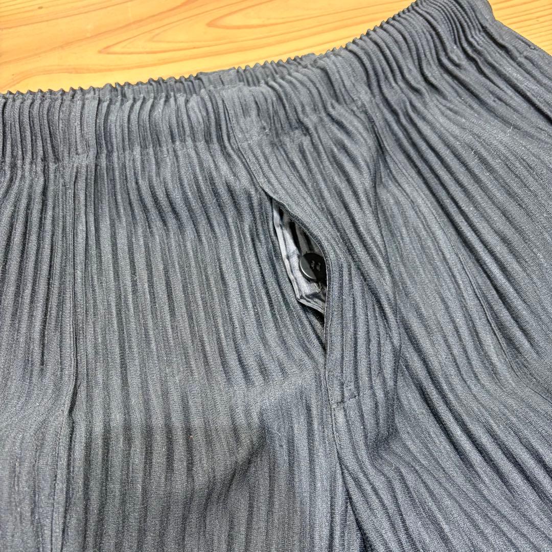 HOMME PLISSÉ ISSEY MIYAKE ブラックプリーツパンツ