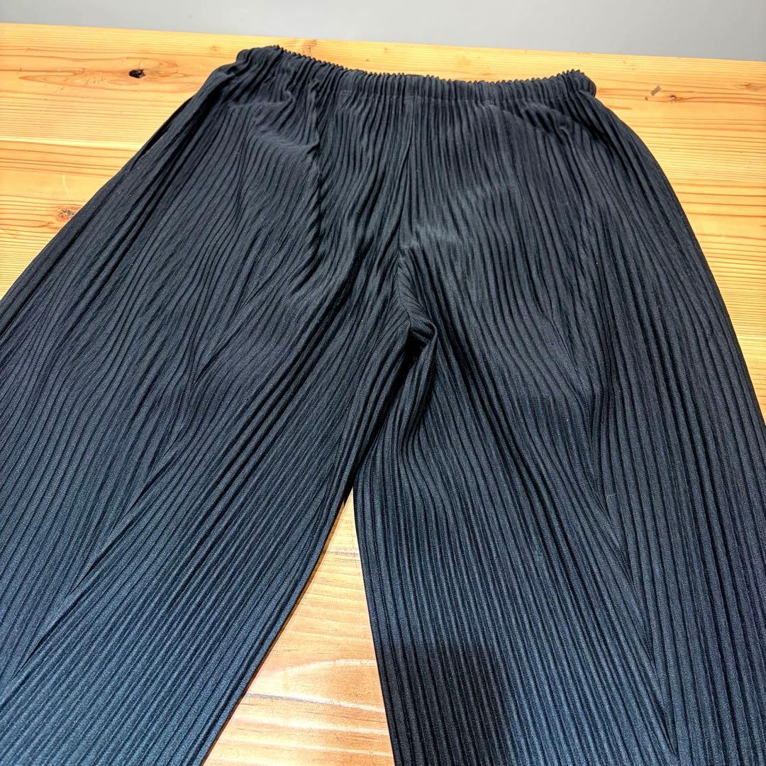 HOMME PLISSÉ ISSEY MIYAKE ブラックプリーツパンツ