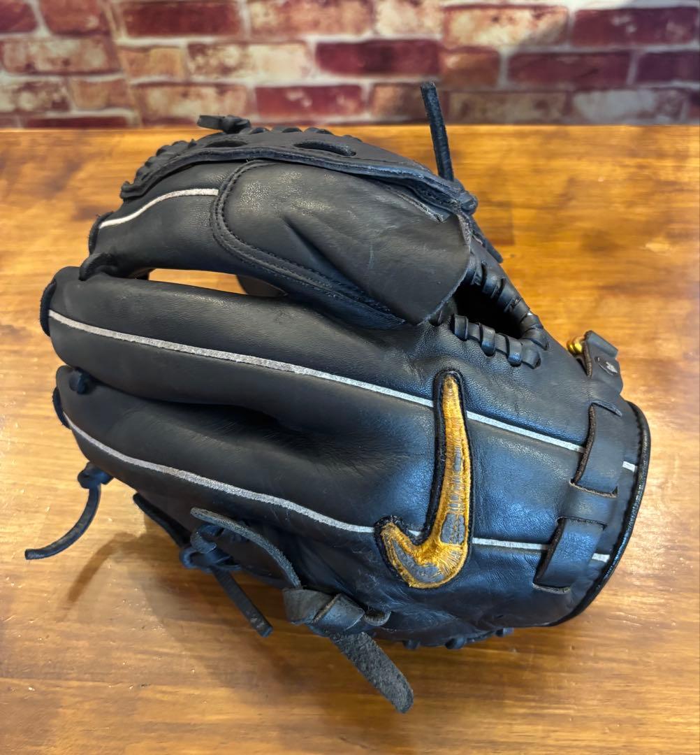 湯揉み型付け済み　NIKE 軟式グローブ　ダルビッシュモデル　レア品