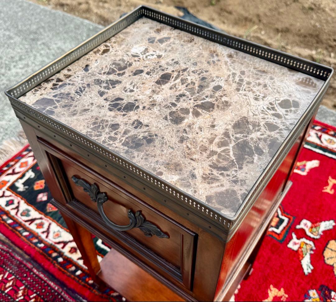 ゆゆです。ドレクセル DREXEL 大理石天板 サイドテーブル