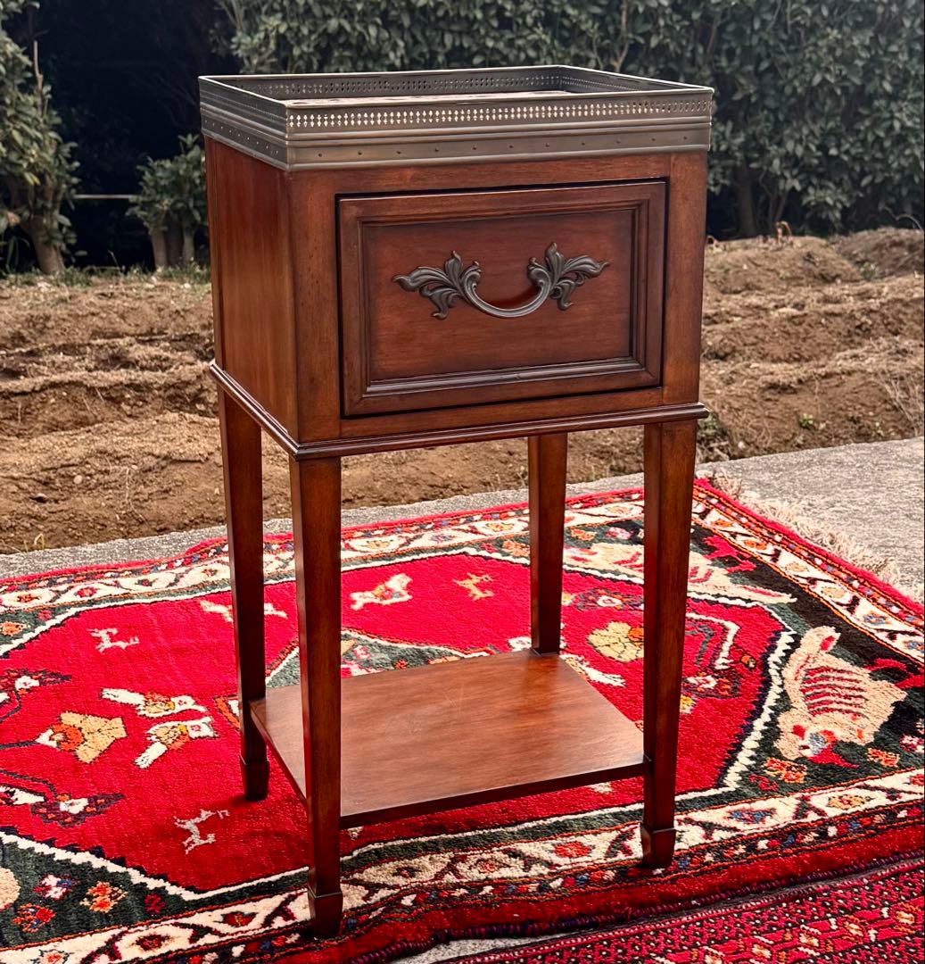 ゆゆです。ドレクセル DREXEL 大理石天板 サイドテーブル