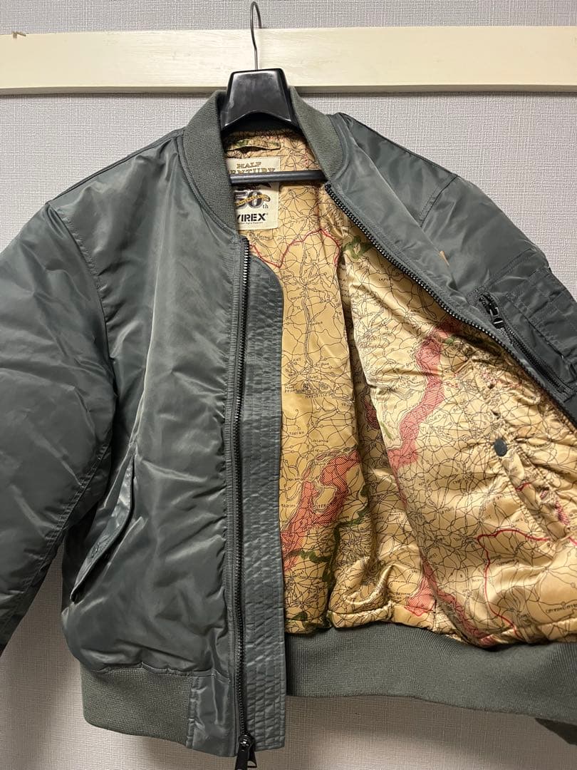 《50周年記念》MA-1 シグネチャー ビッグロゴ ジャケット／ AVIREX