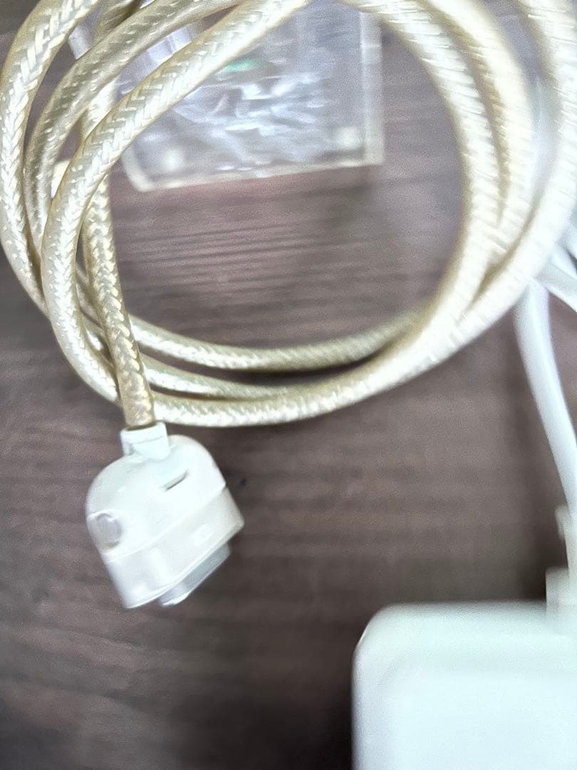 動作商品Apple Studio Display と付属品