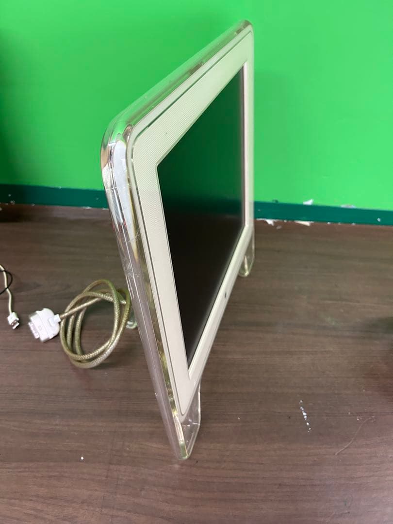 動作商品Apple Studio Display と付属品