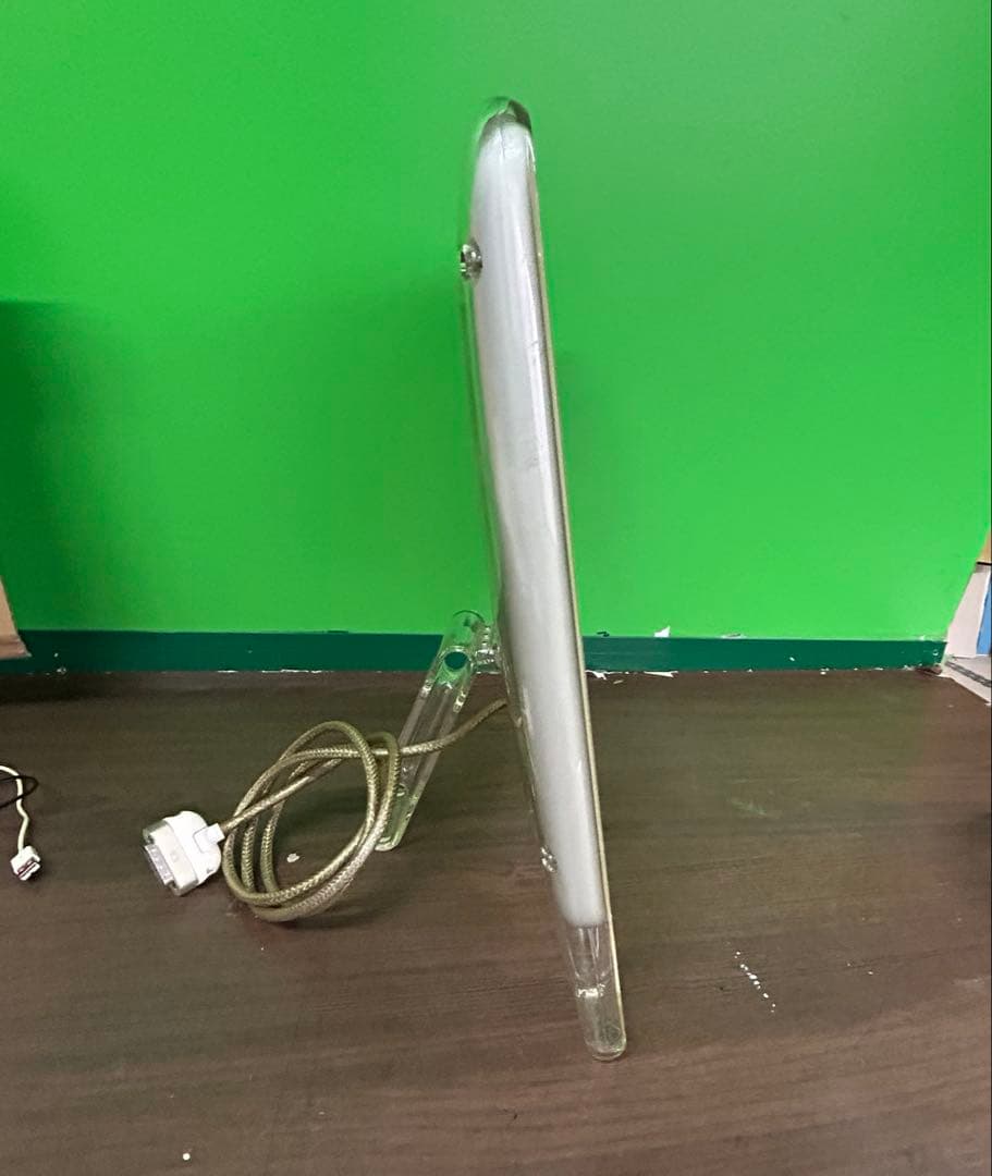 動作商品Apple Studio Display と付属品