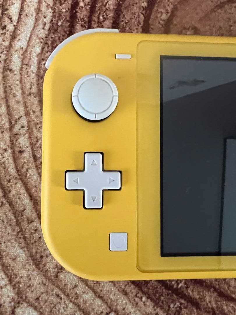 Nintendo Switch Lite イエロー本体