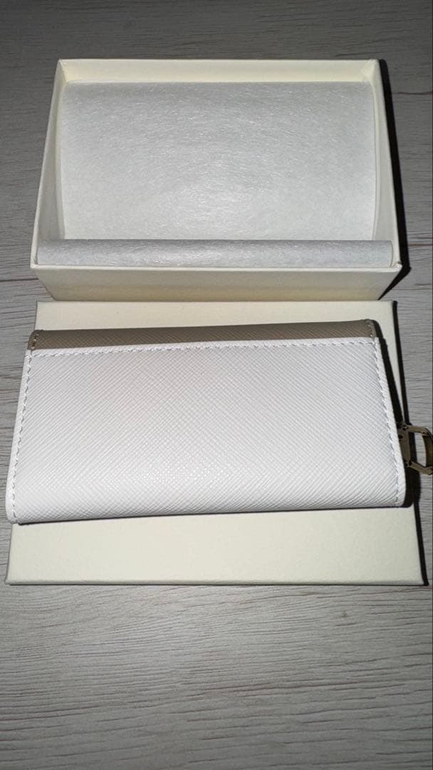 agnès b. ベージュホワイト キーケース【新品・未使用】