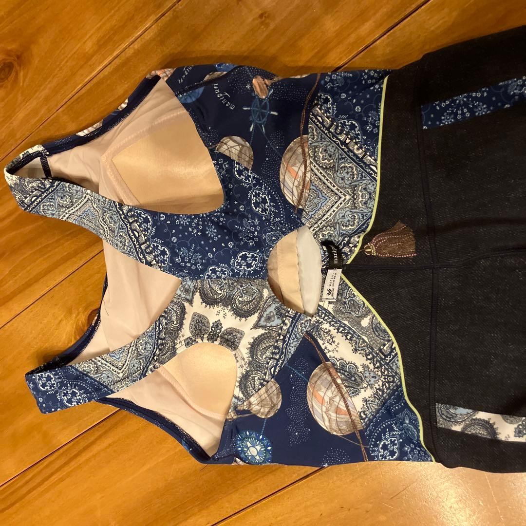 値下げ　個性的、インパクトのある水着