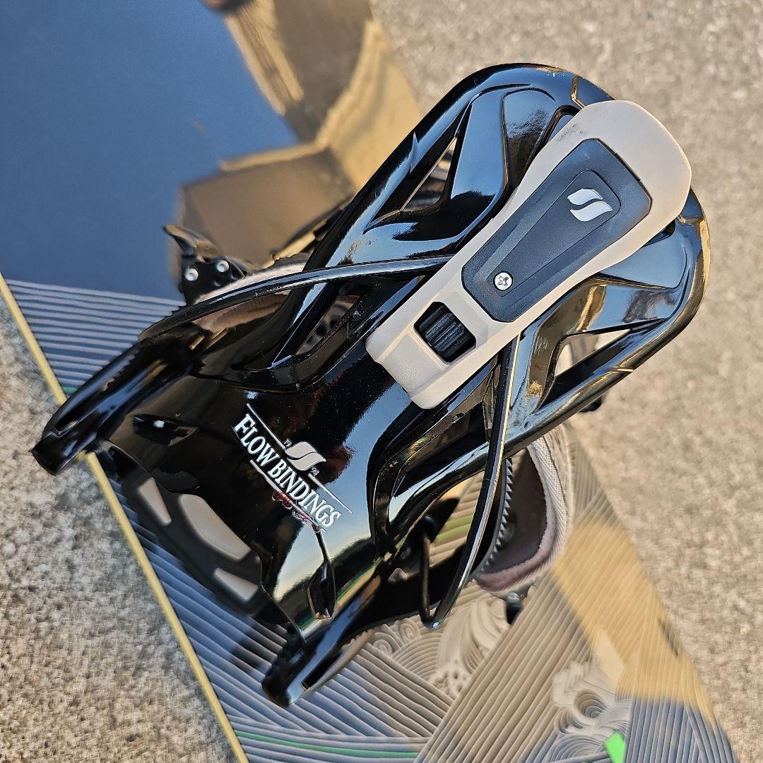 送料込み！BURTON ×FLOW スノーボードセット