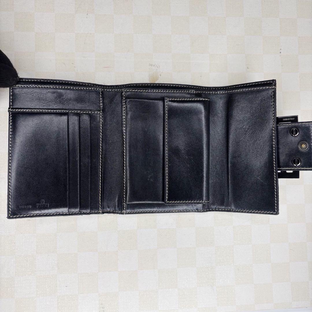 極美品　FENDI フェンディ　財布　二つ折り　M05