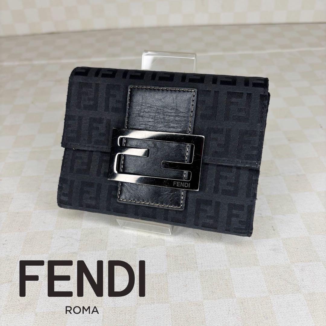 極美品　FENDI フェンディ　財布　二つ折り　M05