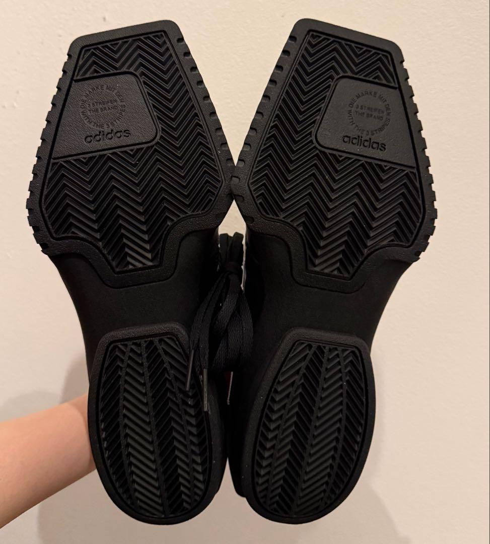 adidas forum square ブラック　スニーカー