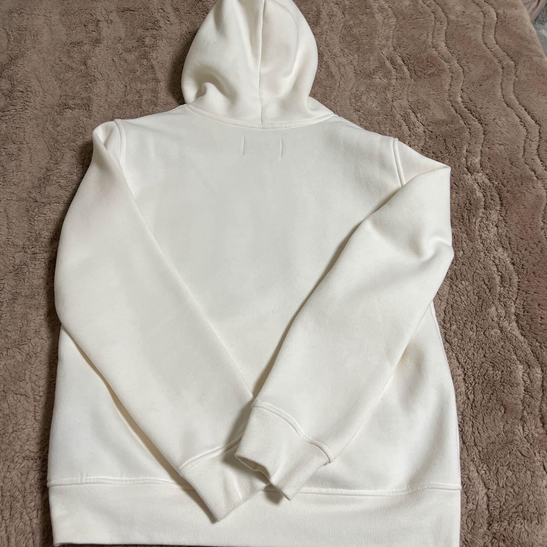 UGG パーカー　ホワイト　Sサイズ