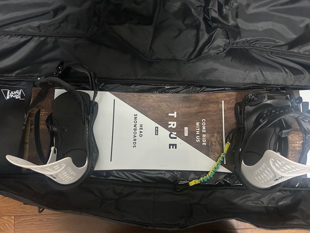 スノーボードセット（ブーツ・バインディング、ボードケース付き）