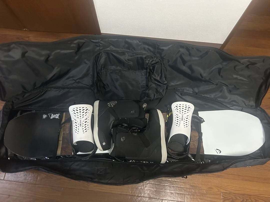 スノーボードセット（ブーツ・バインディング、ボードケース付き）