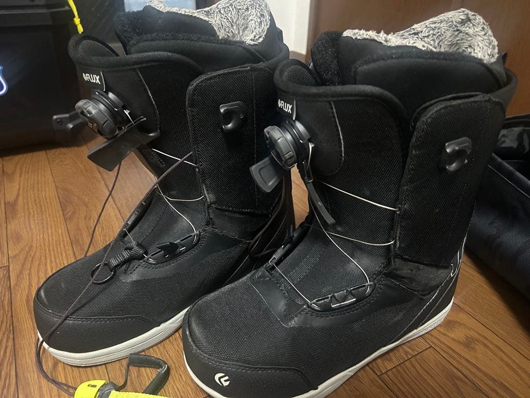 スノーボードセット（ブーツ・バインディング、ボードケース付き）