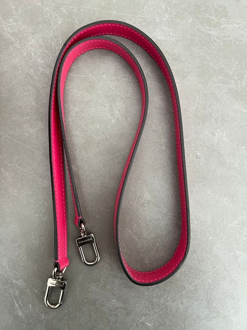 LOUIS VUITTON ルイ ヴィトン　ピンク ショルダーバッグ