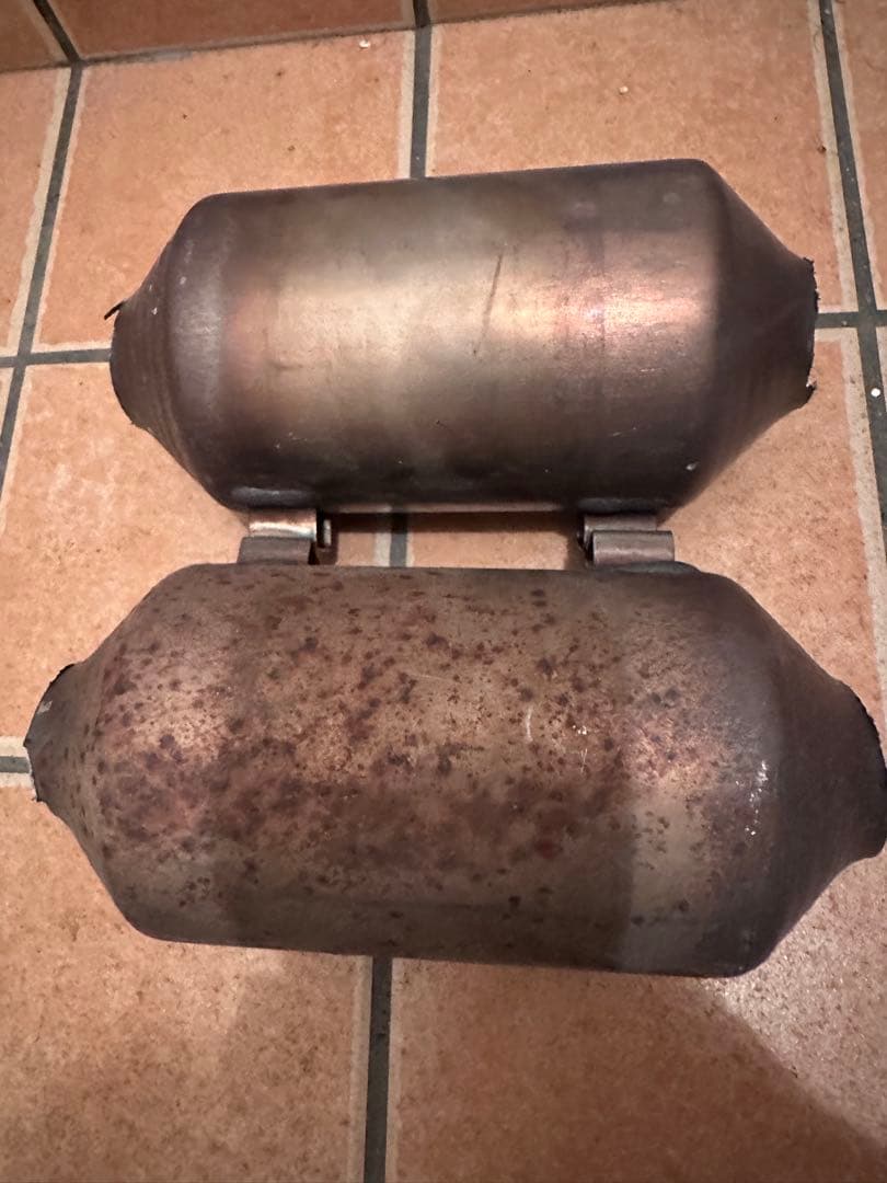 日産 デイズ センター触媒 素材