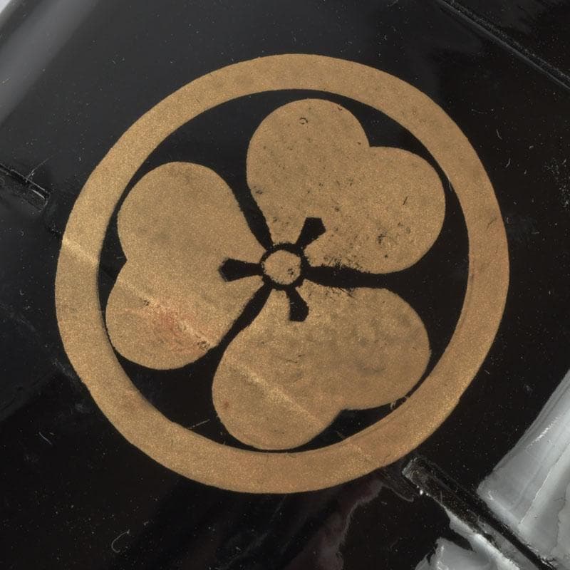 時代提げ物　黒漆　三つ葉葵蒔絵　印籠　薬入　根付　緒締め玉　C　9438