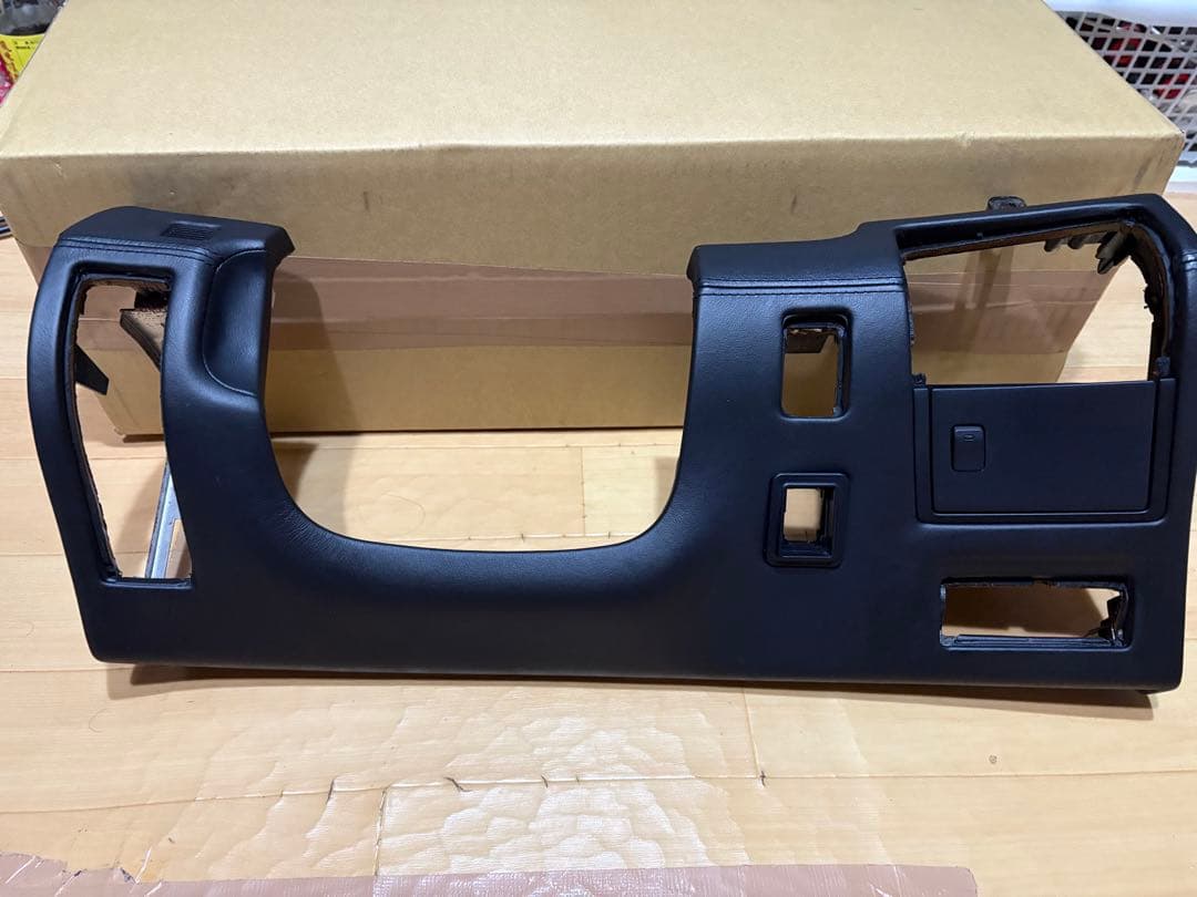 レクサス　LS600 LS460純正 コラム下 ハンドル下 カバー　革