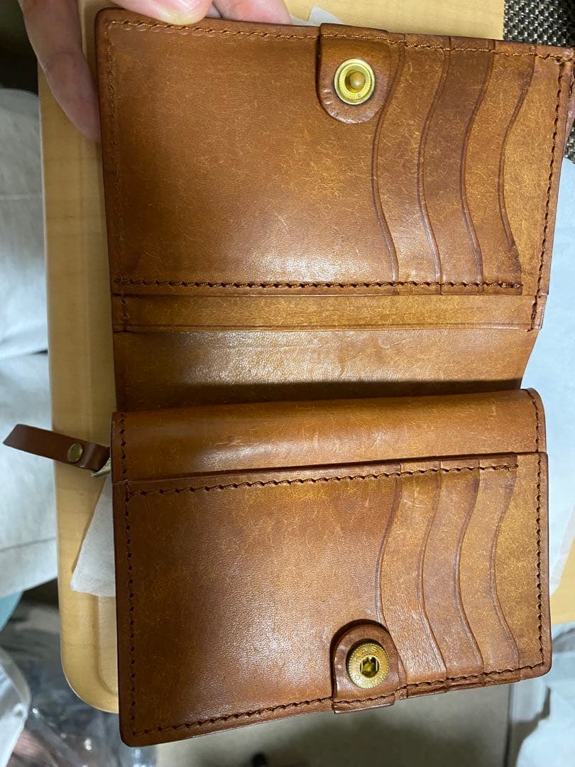 Ryu 超希少美品　イタリア牛革　入手困難 本革 二つ折り財布 ブラウン