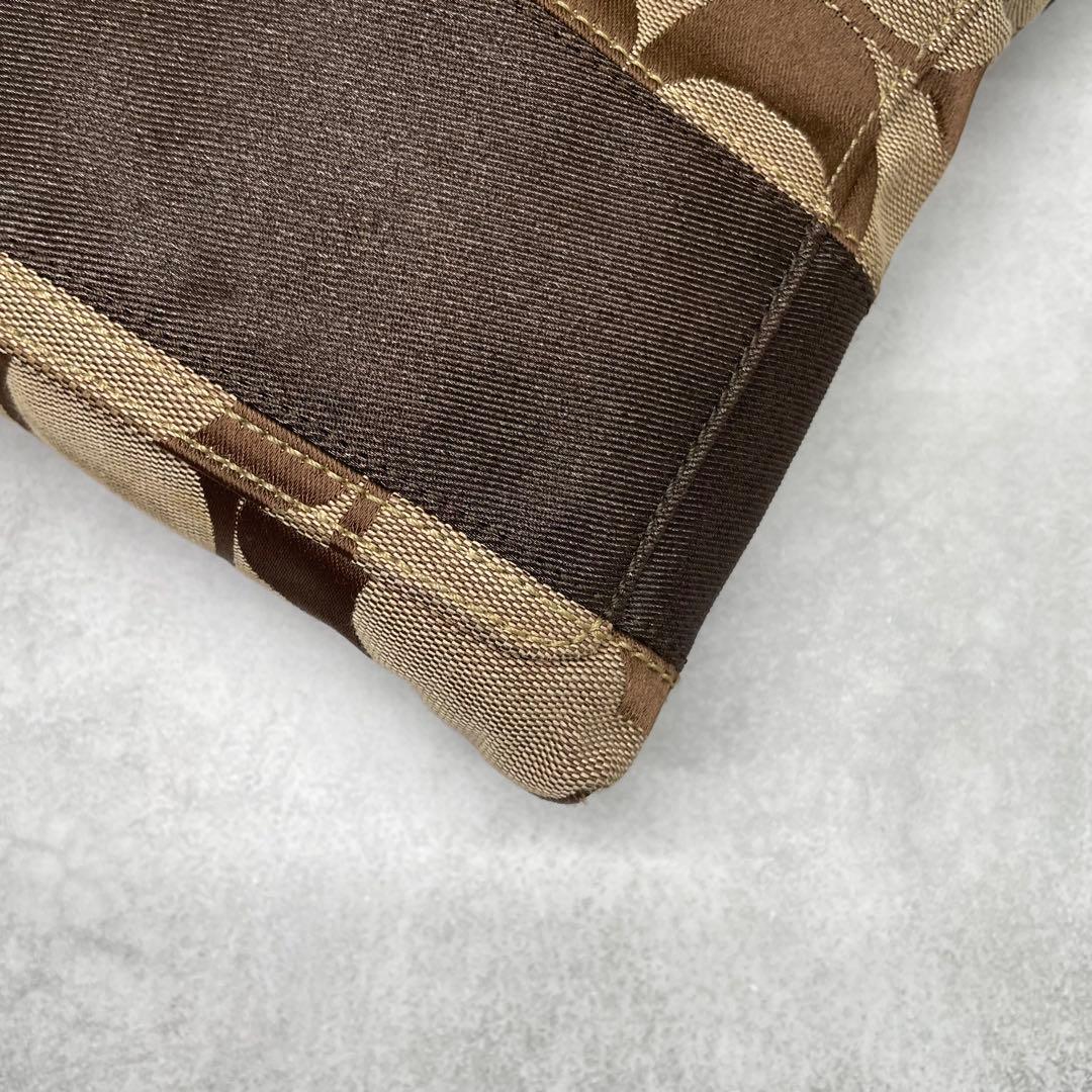 美品✨コーチ ショルダーバッグ キャンバス 肩掛け 斜め掛け シグネチャー