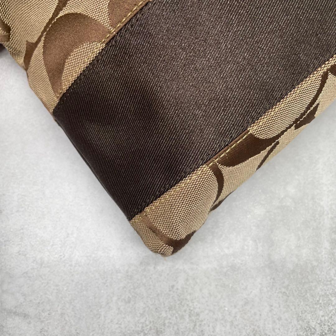 美品✨コーチ ショルダーバッグ キャンバス 肩掛け 斜め掛け シグネチャー