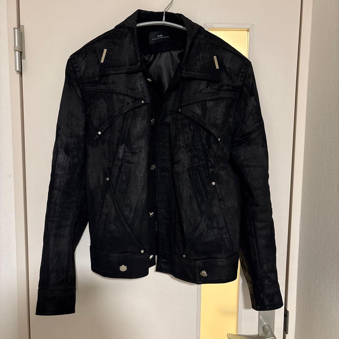 XU RICH ブラックコーティングデニムジャケット