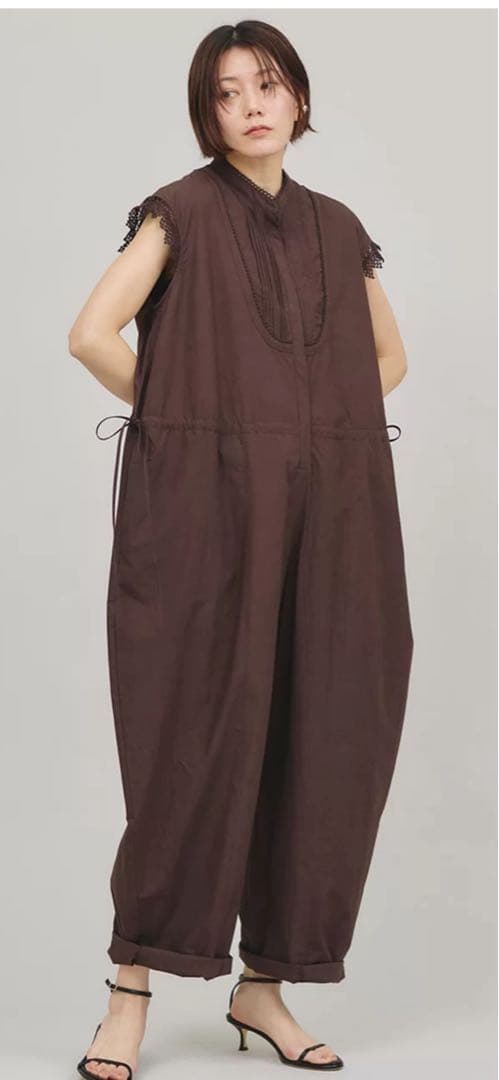 カレンソロジー　完売　ダークブラウン フリル付き　オールインワン