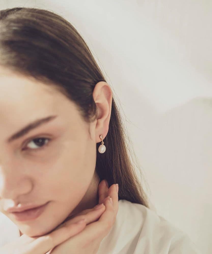 eteパールホワイトトパーズ ピアス ドロップ