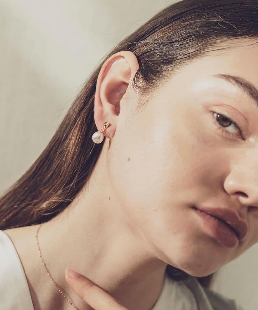 eteパールホワイトトパーズ ピアス ドロップ