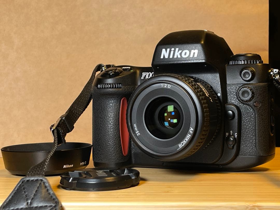 極美品Nikon F100 NIKKOR 35mmF2Dレンズ付き