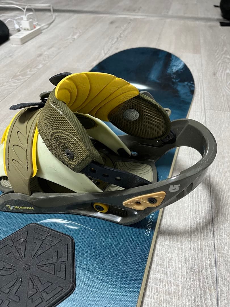 BURTON INDIE58（158㎝、ケース付き）