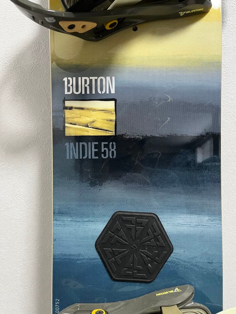 BURTON INDIE58（158㎝、ケース付き）