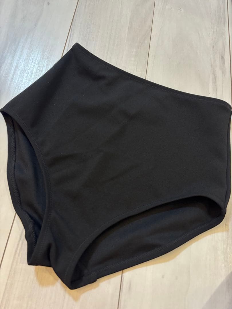 【新品タグ付】niceclaup 水着　3点　ナイスクラップ