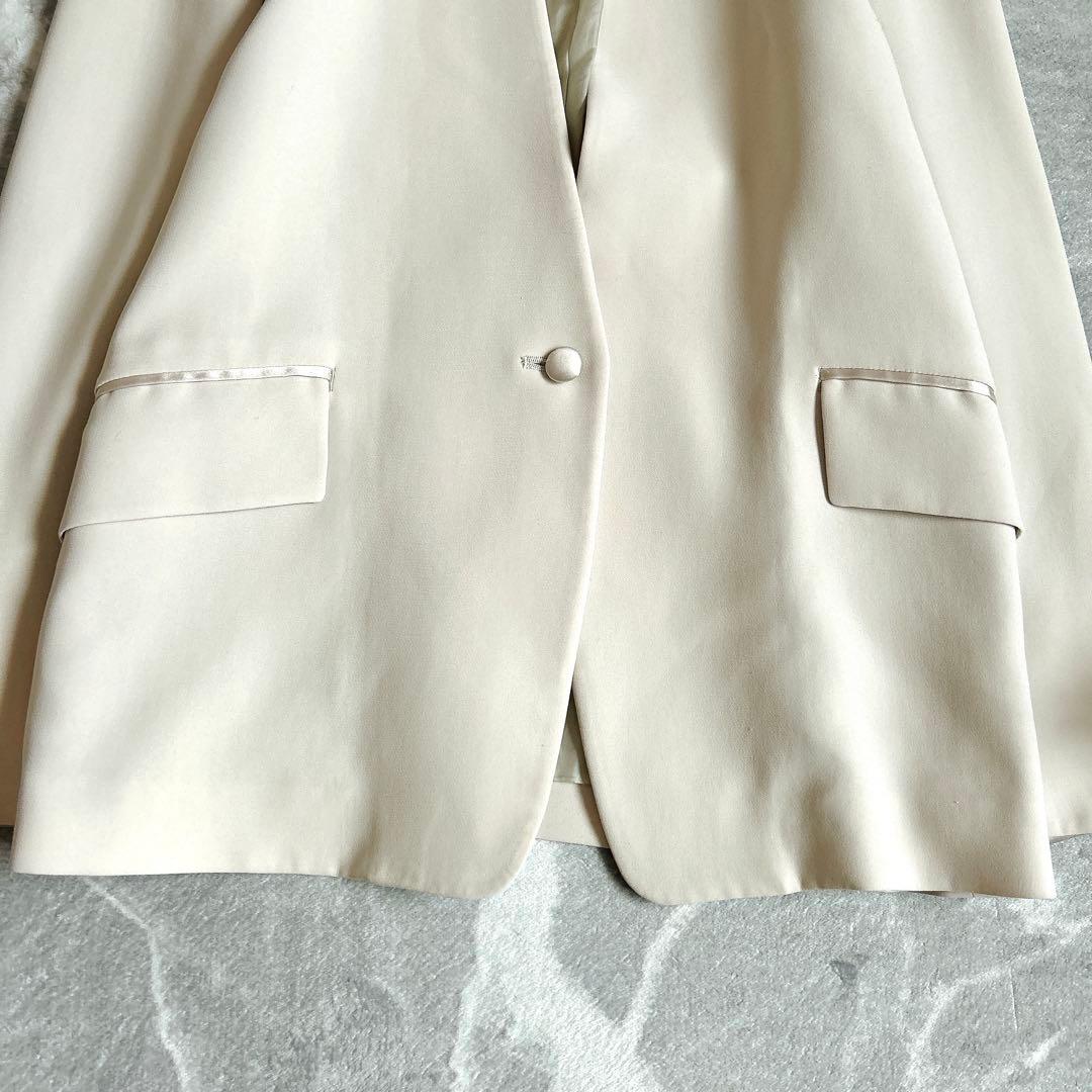美品⁂コルピエロ⁂ノーカラージャケット　サテン切り替　1B アイボリー　S〜M