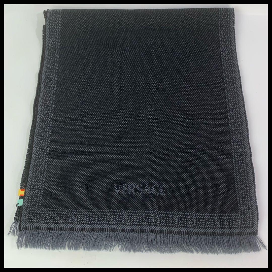 【クリーニング済】ヴェルサーチェ（VERSACE） メデューサ柄 ウールマフラー