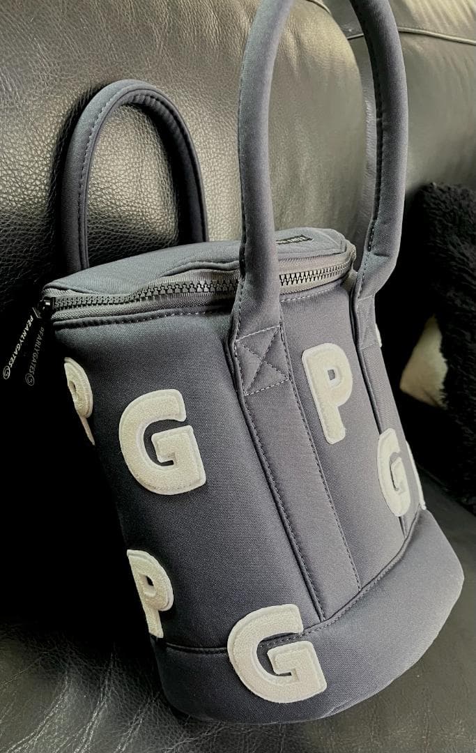 美品 パーリーゲイツ 保冷バック グレー PG ロゴ ペットボトル４本収納可能