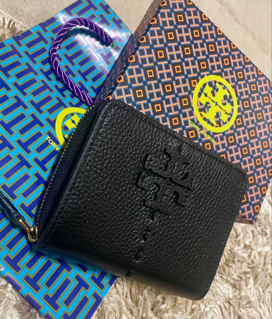 ち*ま様 【箱付き】トリーバーチ　二つ折り配布