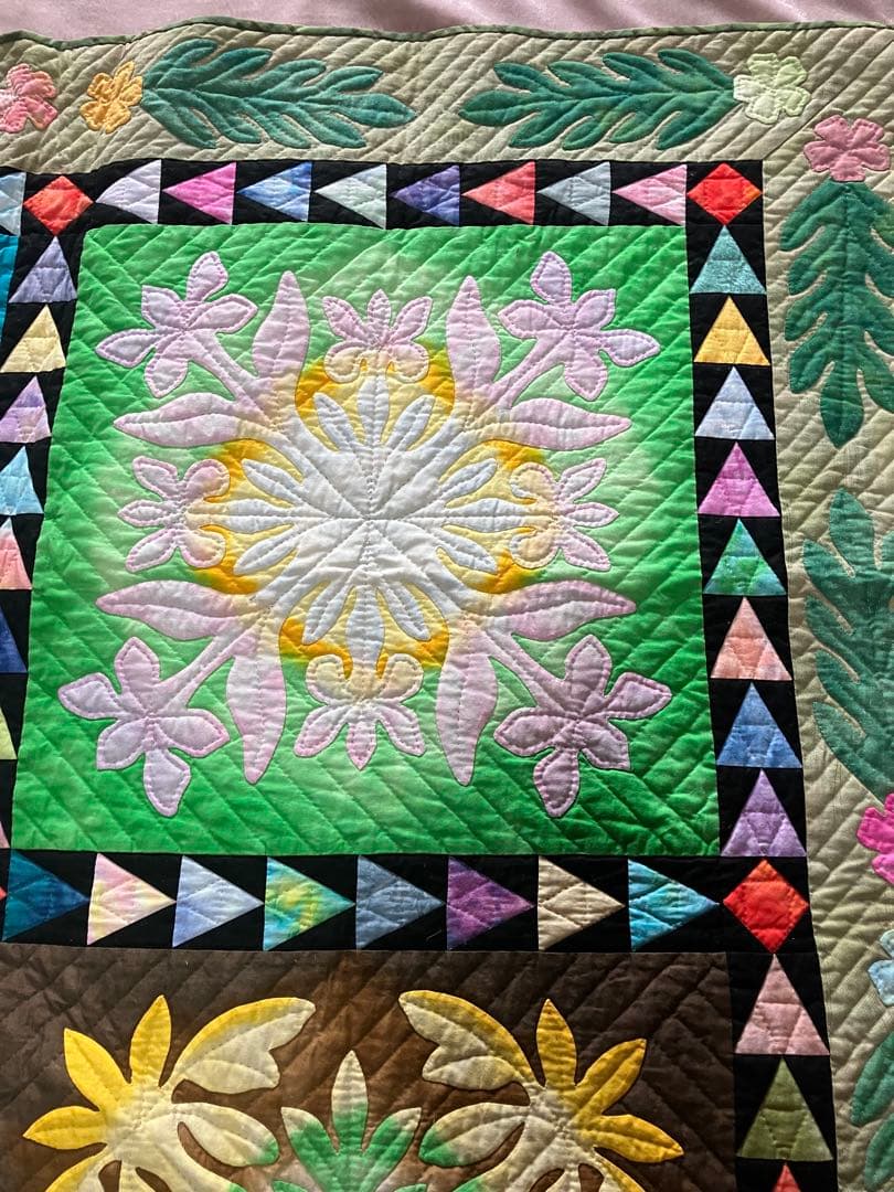 パッチワーク　タペストリー　ハワイアン