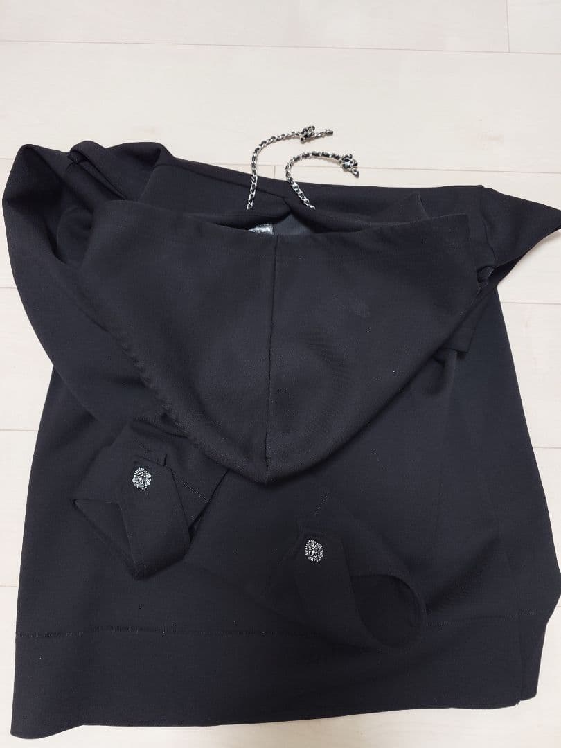 パーカーceoヴァクトーヴォヤージュ　vaqutaux voyage