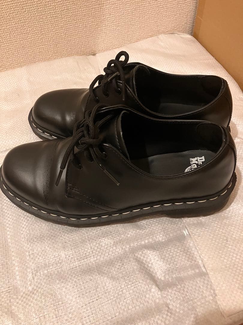 ドクターマーチン Dr.Martens ホワイトステッチ