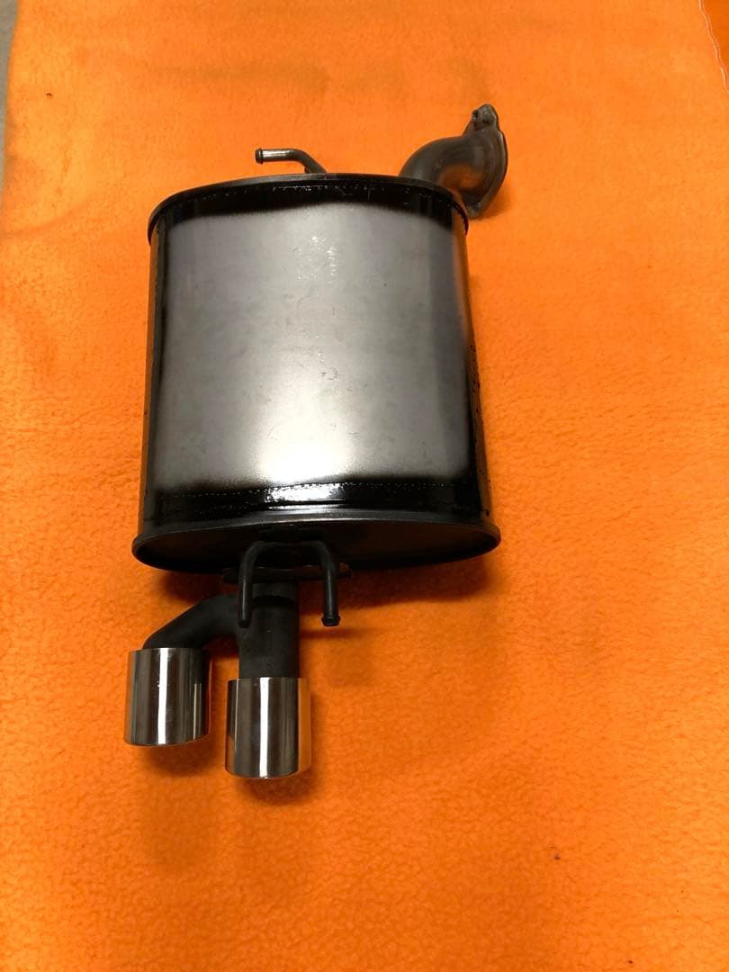 AXVH70カムリマフラー　純正加工マフラー空太鼓